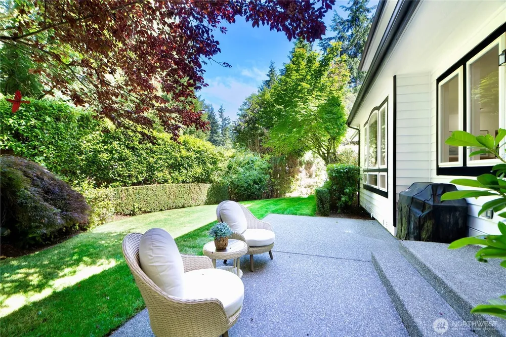 4812 162nd Pl SE, Bellevue, WA 98006