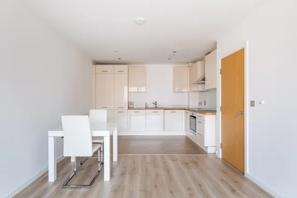 Russells Crescent, Horley, Surrey, RH6