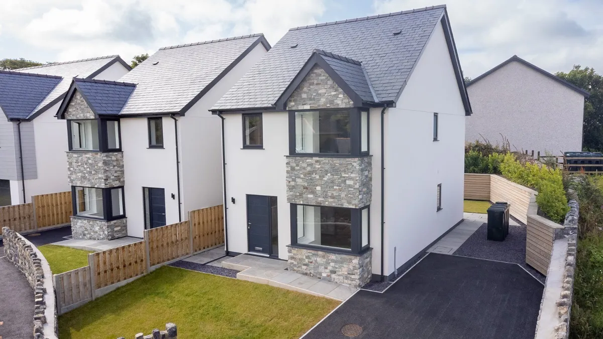 Gwalchmai, Isle of Anglesey, LL65