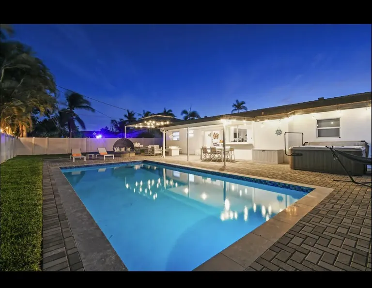 5040 NE 22nd Ave, Pompano Beach, FL 33064