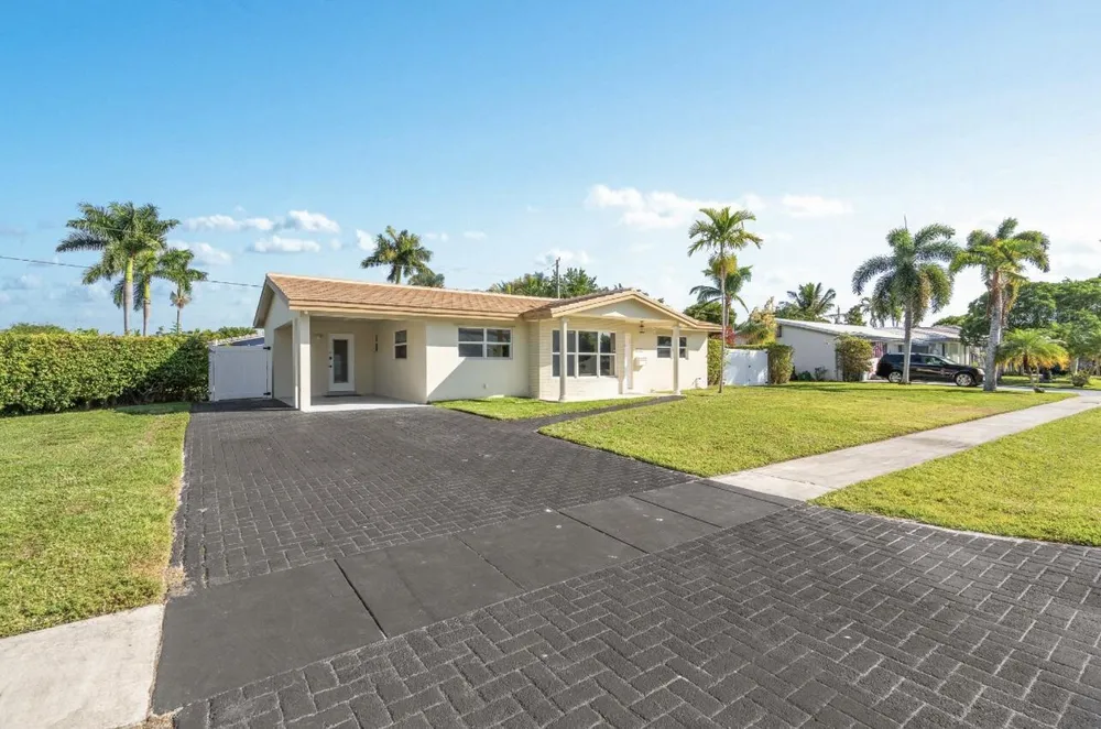 5040 NE 22nd Ave, Pompano Beach, FL 33064