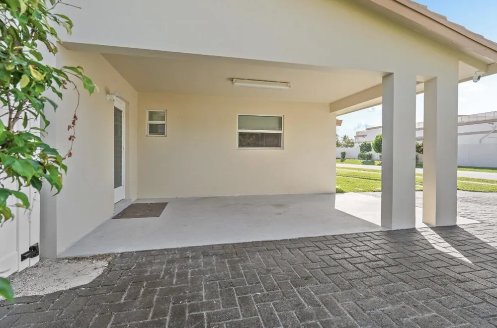 5040 NE 22nd Ave, Pompano Beach, FL 33064