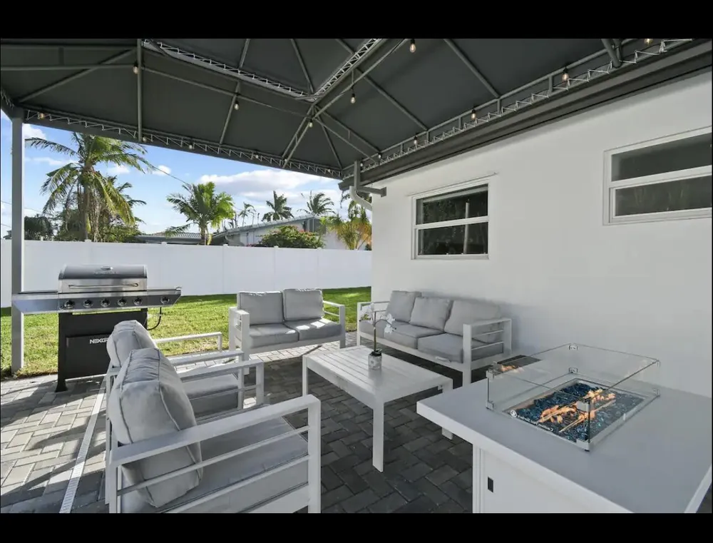 5040 NE 22nd Ave, Pompano Beach, FL 33064