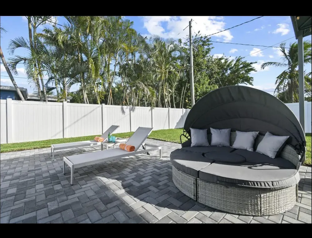 5040 NE 22nd Ave, Pompano Beach, FL 33064