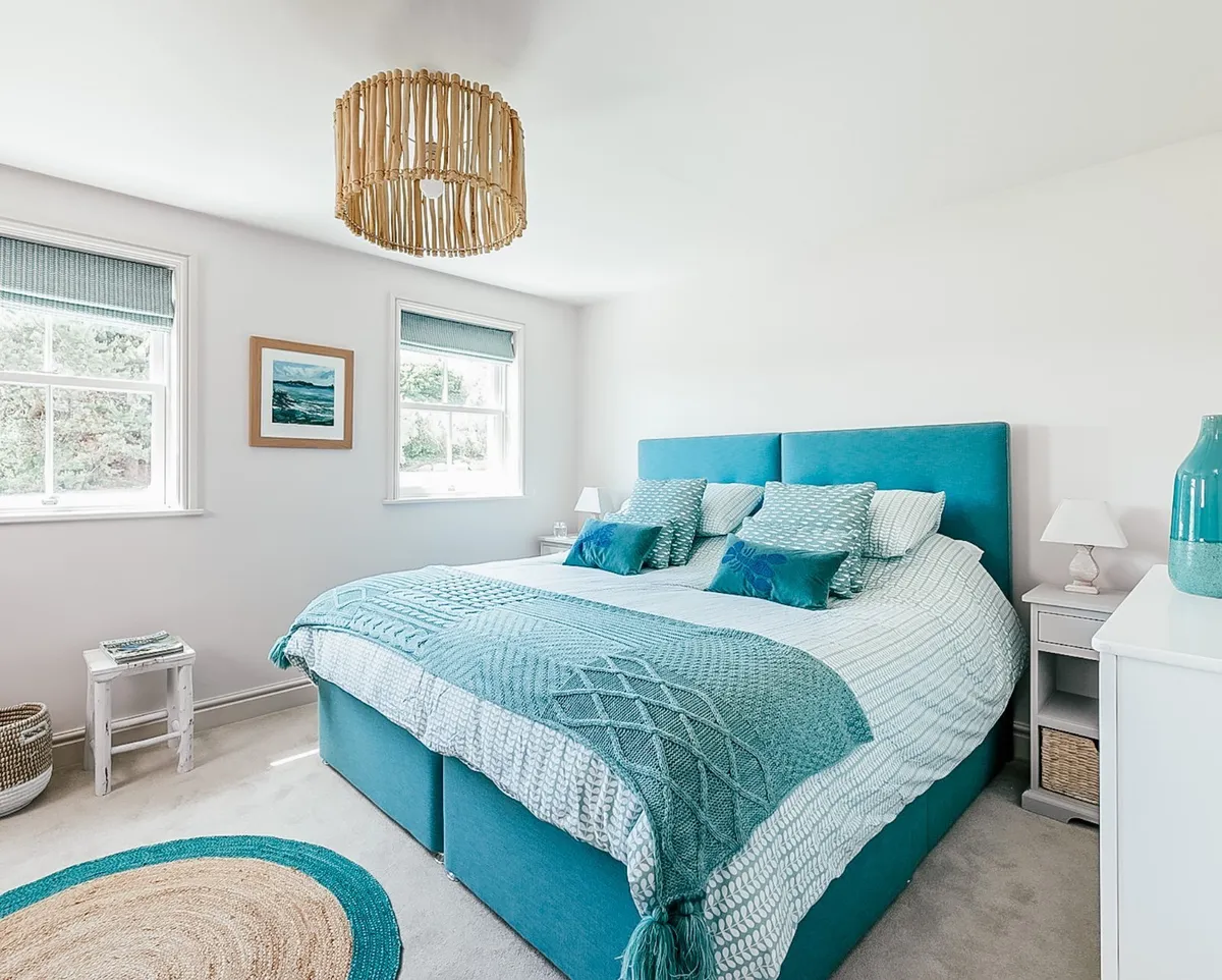Rhoscolyn, Holyhead, Sir Ynys Mon, LL65
