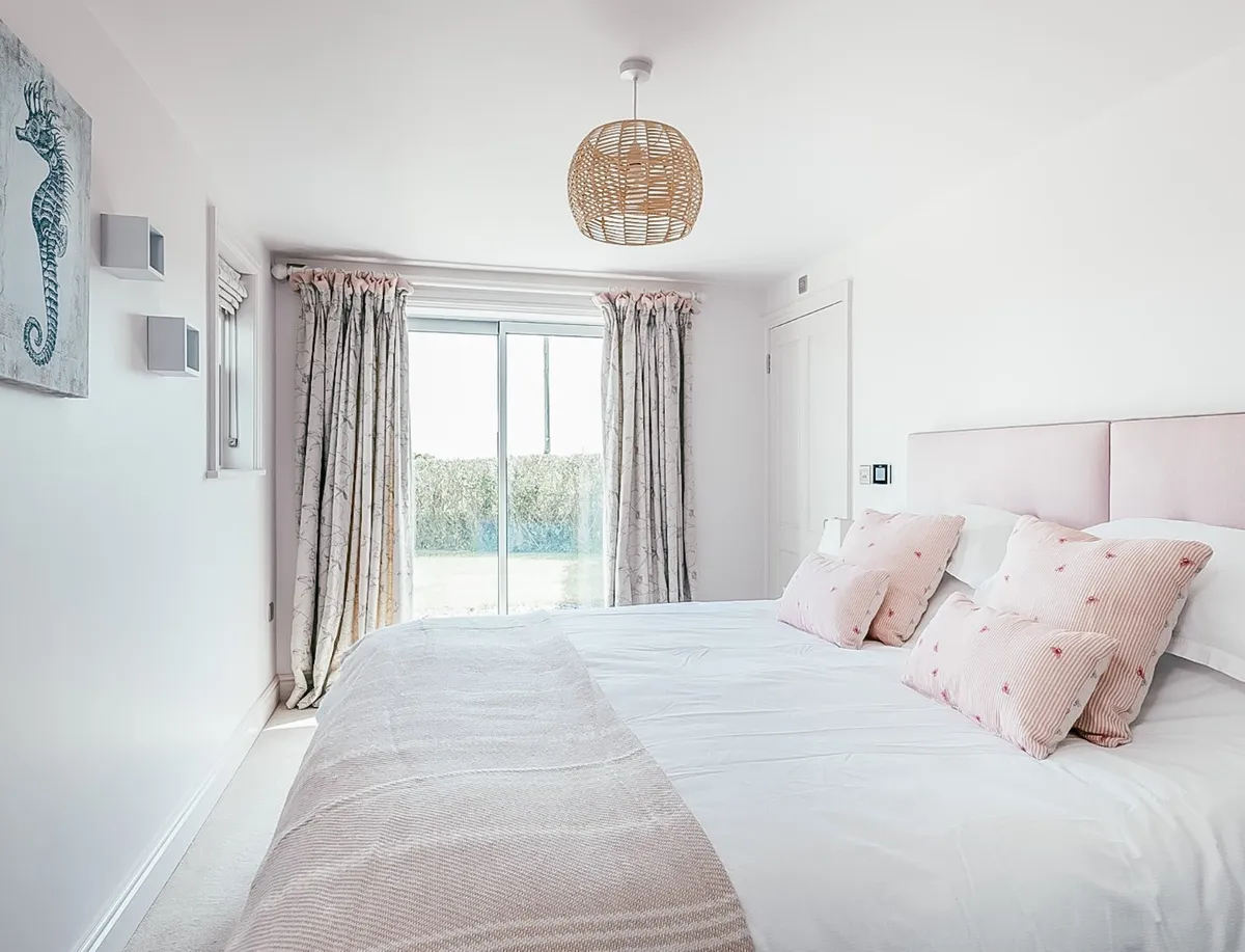 Rhoscolyn, Holyhead, Sir Ynys Mon, LL65