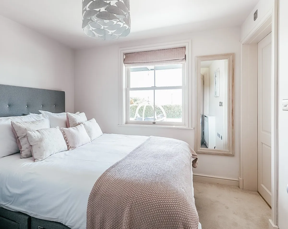 Rhoscolyn, Holyhead, Sir Ynys Mon, LL65