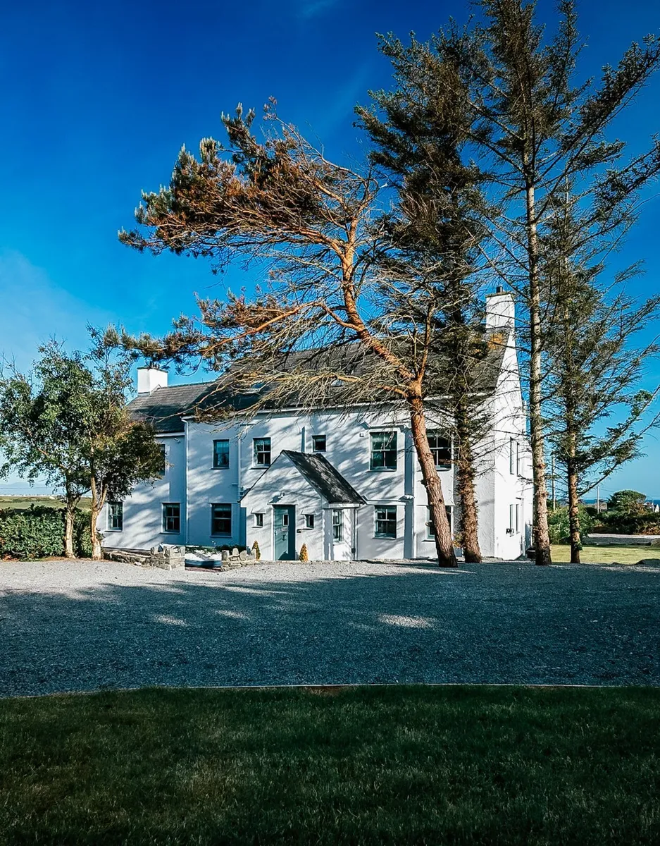 Rhoscolyn, Holyhead, Sir Ynys Mon, LL65