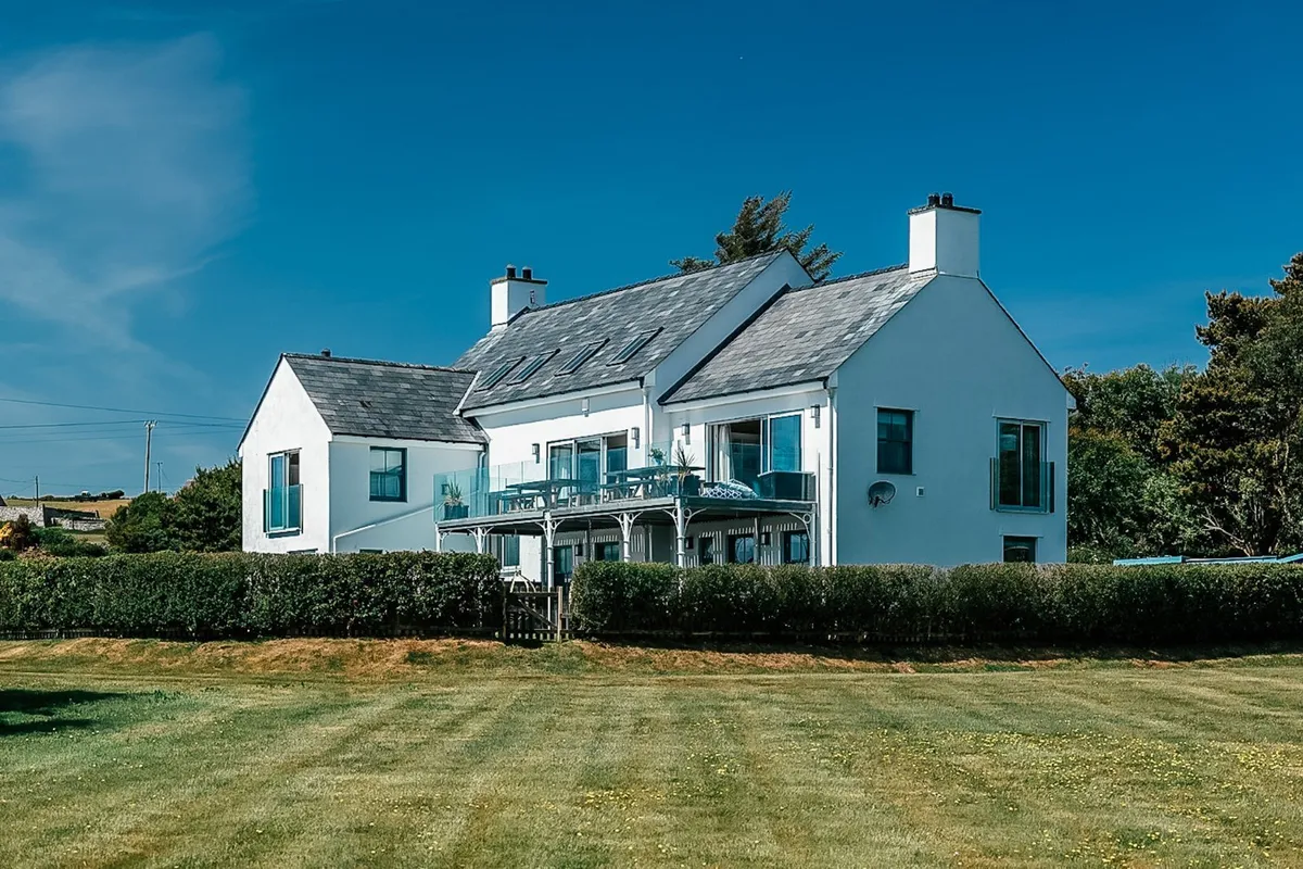 Rhoscolyn, Holyhead, Sir Ynys Mon, LL65