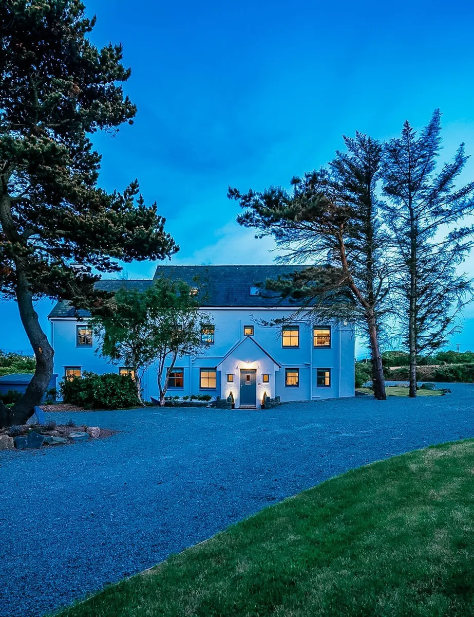 Rhoscolyn, Holyhead, Sir Ynys Mon, LL65