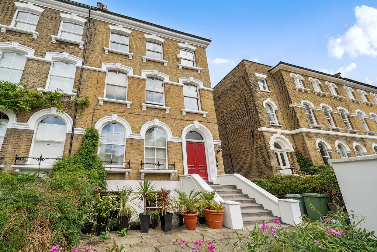 Highbury Hill, London, N5 photo 1