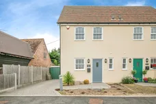 Apple Tree Mews, Bures