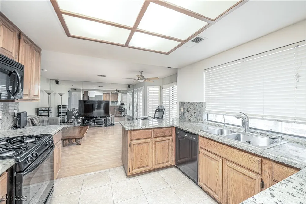 9021 Feather River Ct, Las Vegas, NV 89117