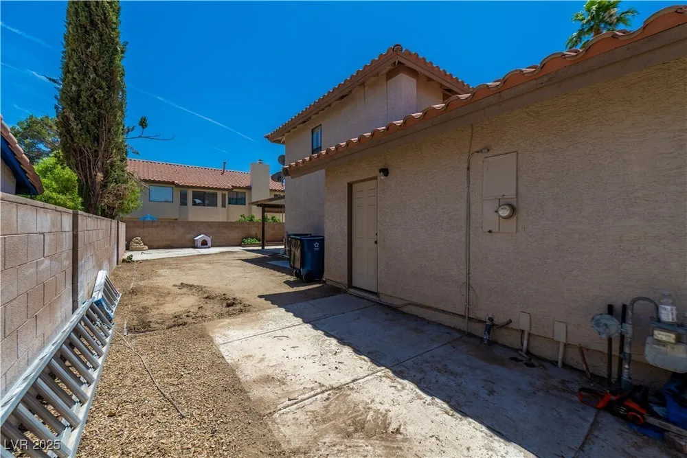 9021 Feather River Ct, Las Vegas, NV 89117