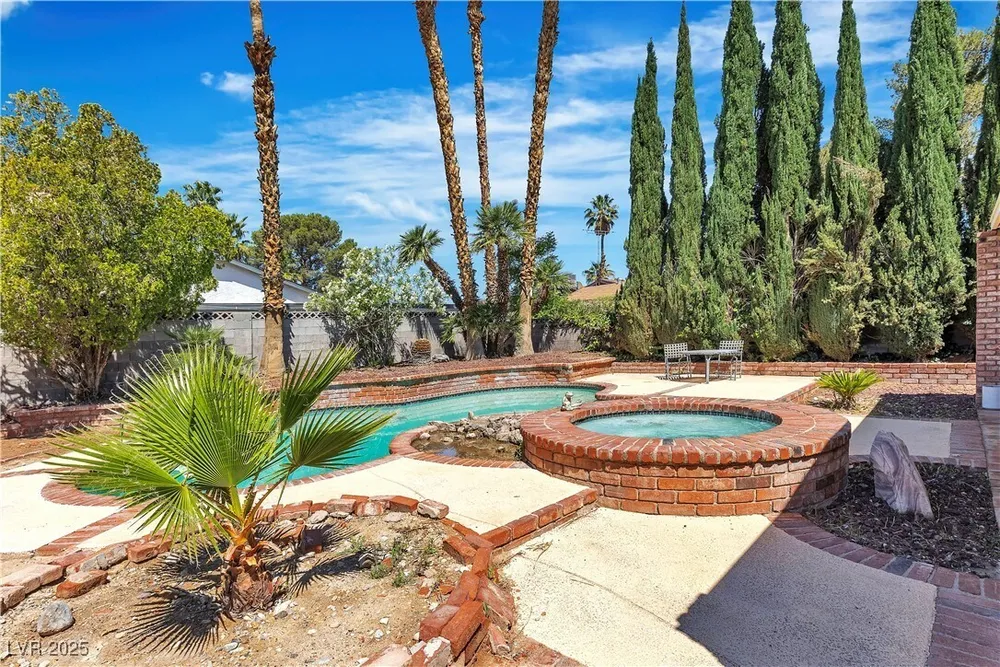 1808 Piccolo Way, Las Vegas, NV 89146
