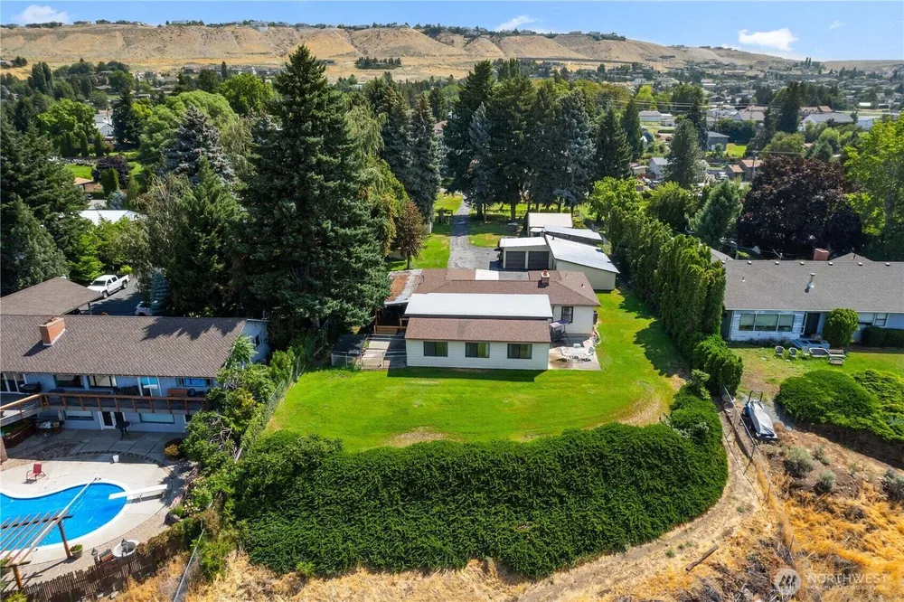 2434 NW Alan Ave, East Wenatchee, WA 98802
