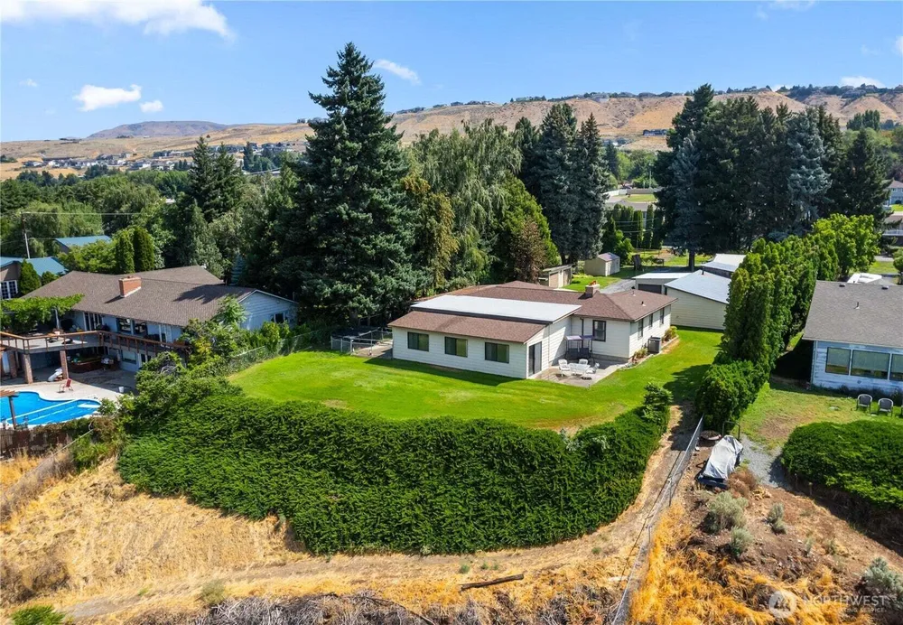 2434 NW Alan Ave, East Wenatchee, WA 98802