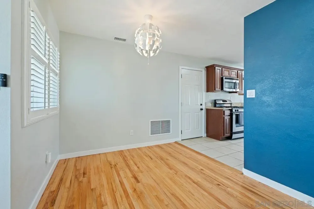 3675 Nassau Dr, San Diego, CA 92115