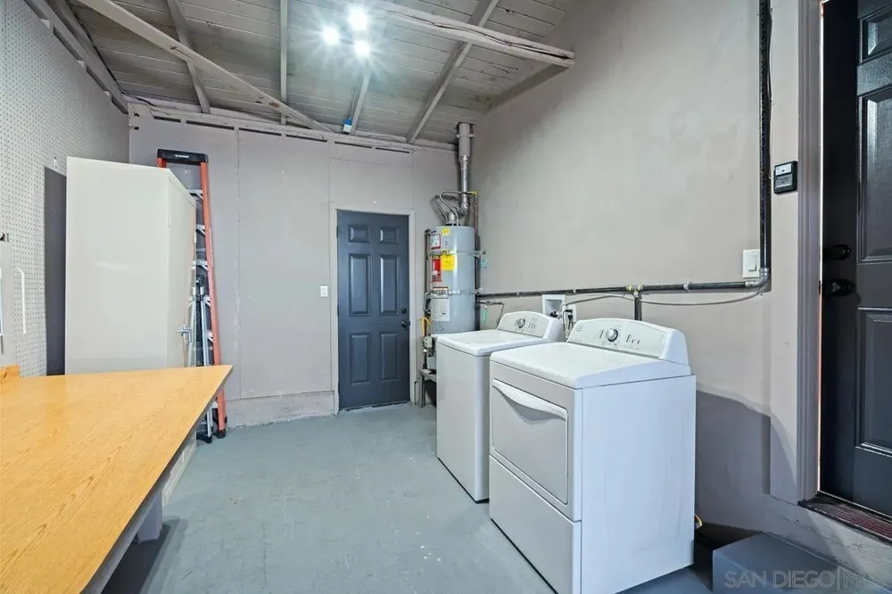 3675 Nassau Dr, San Diego, CA 92115