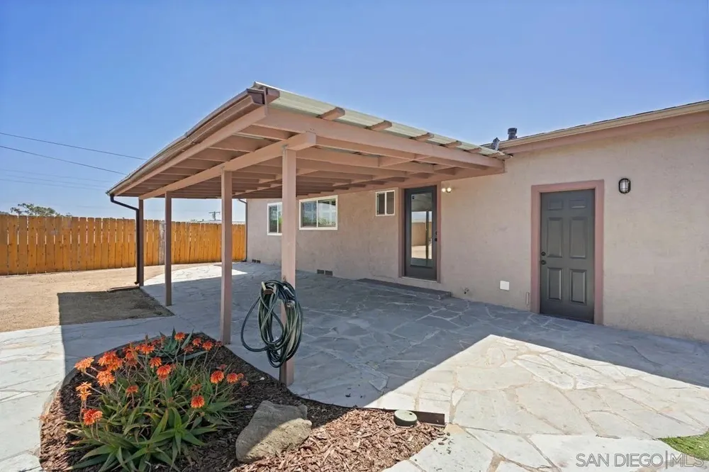 3675 Nassau Dr, San Diego, CA 92115