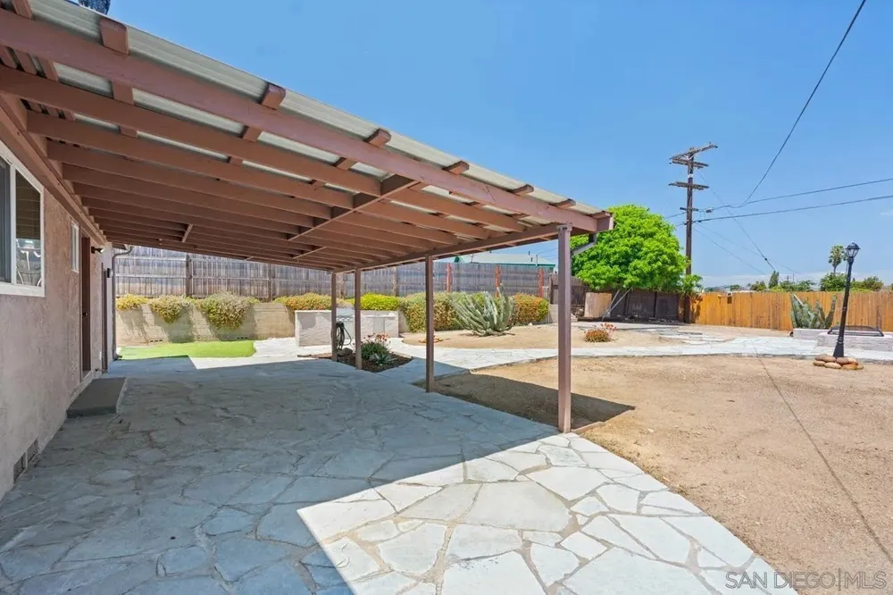 3675 Nassau Dr, San Diego, CA 92115