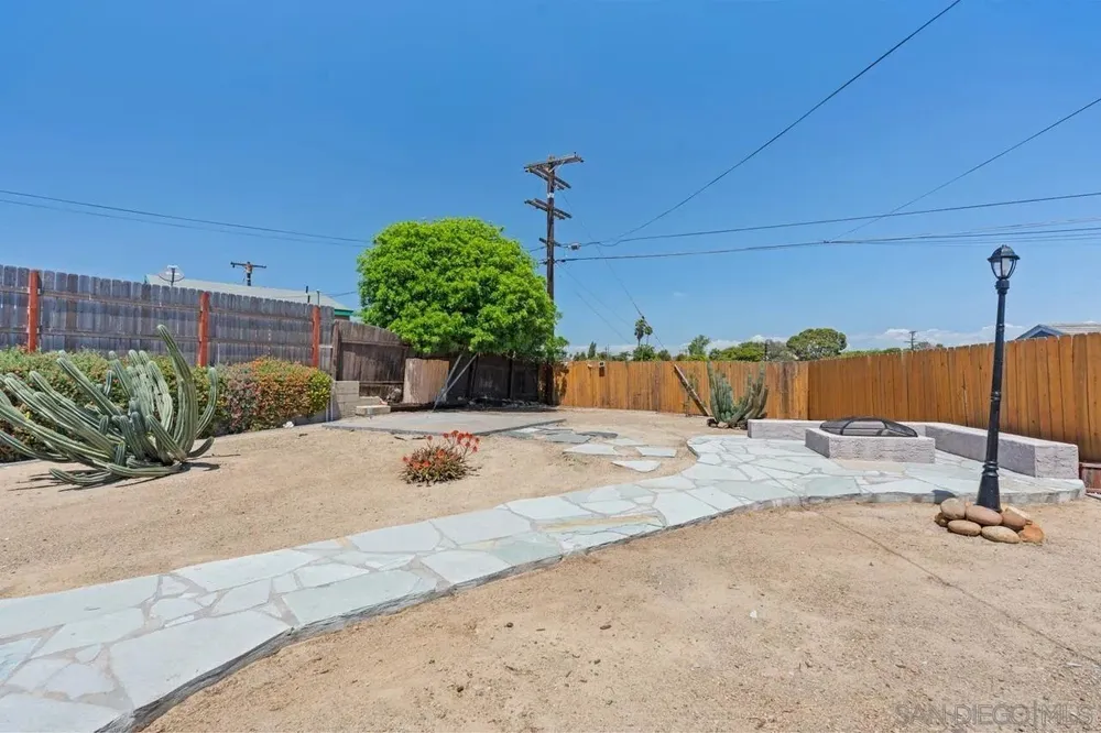 3675 Nassau Dr, San Diego, CA 92115