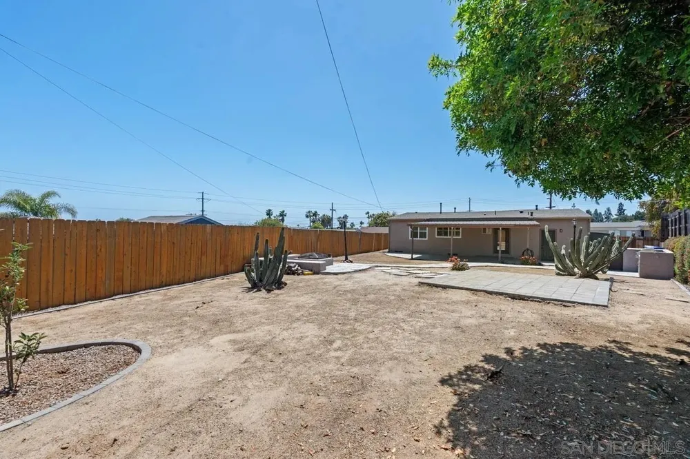 3675 Nassau Dr, San Diego, CA 92115