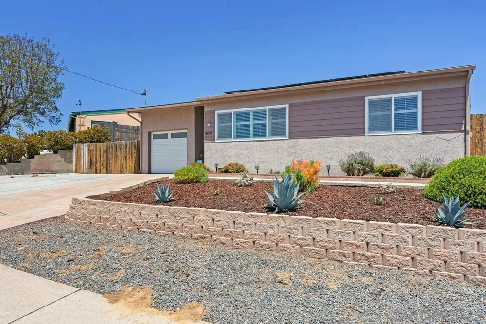3675 Nassau Dr, San Diego, CA 92115