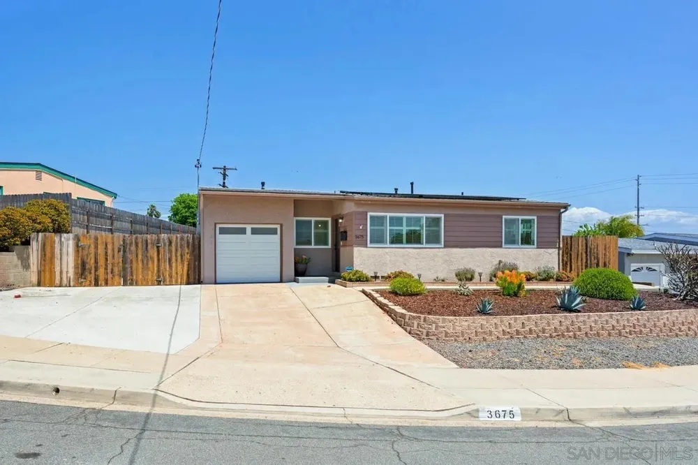 3675 Nassau Dr, San Diego, CA 92115