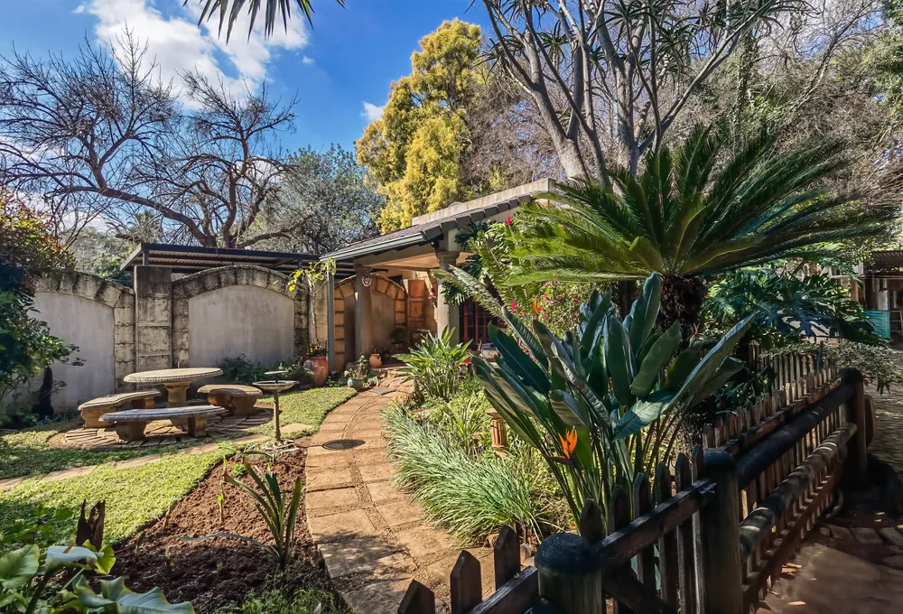 South Africa, North West, Meerhof, Deneys Reitz Road, 9