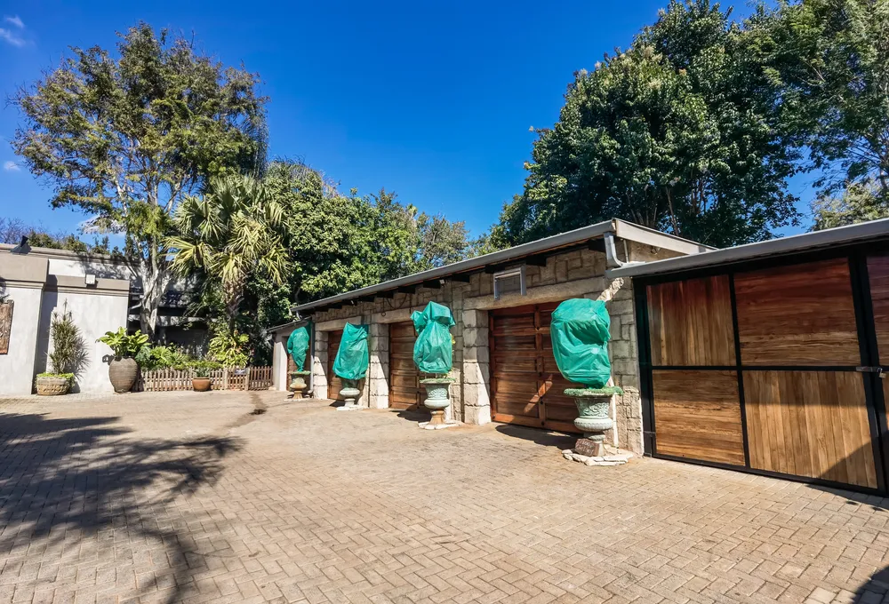 South Africa, North West, Meerhof, Deneys Reitz Road, 9