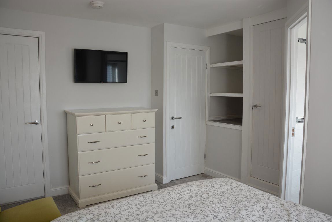 F13 Louis Court, B67 Image 14