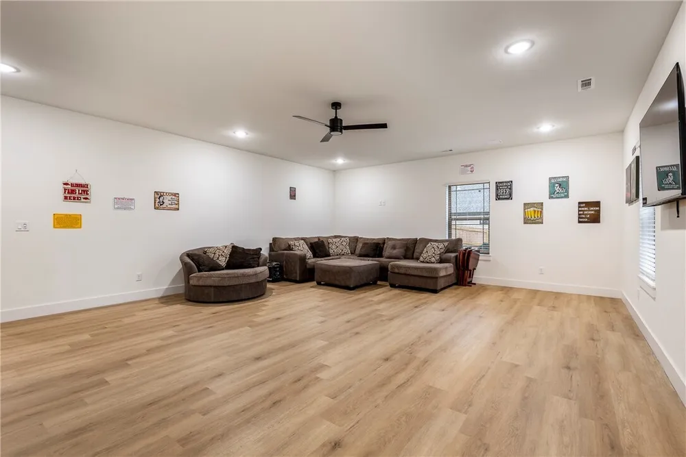 Wildwood Dr, Rogers, AR 72756