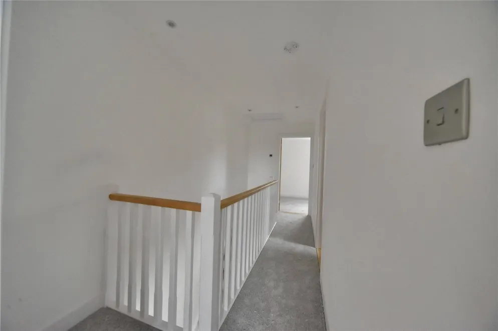 Property carousel item 11