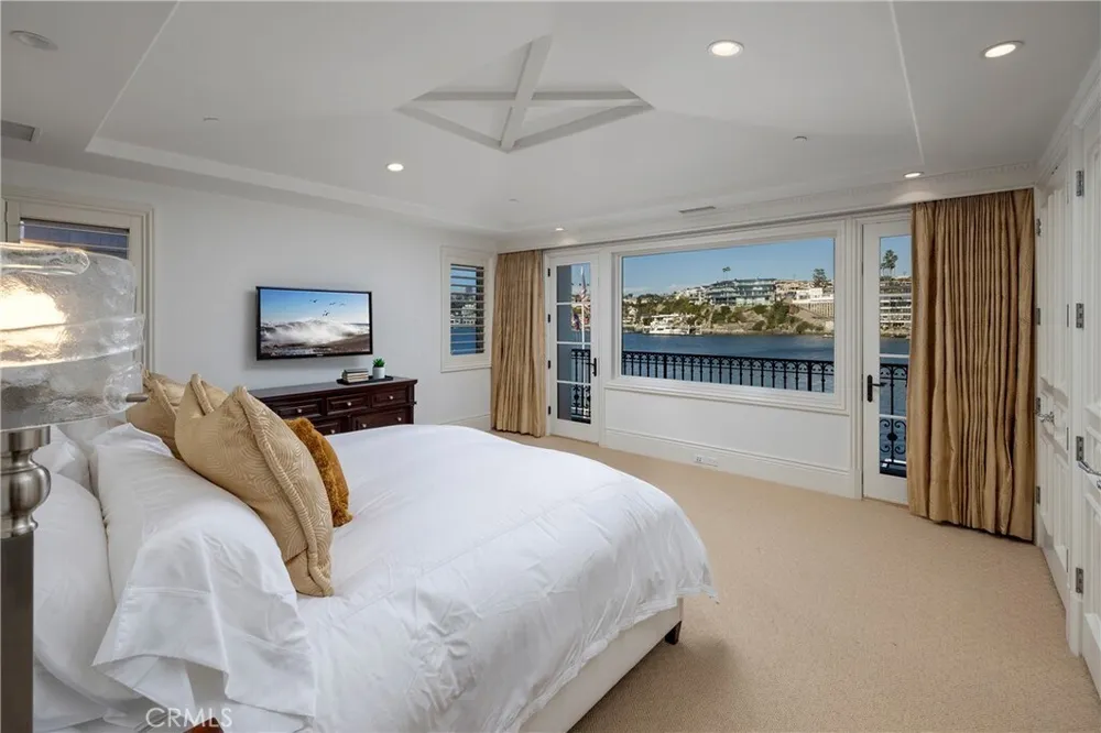 2258 Channel Rd, Newport Beach, CA 92661