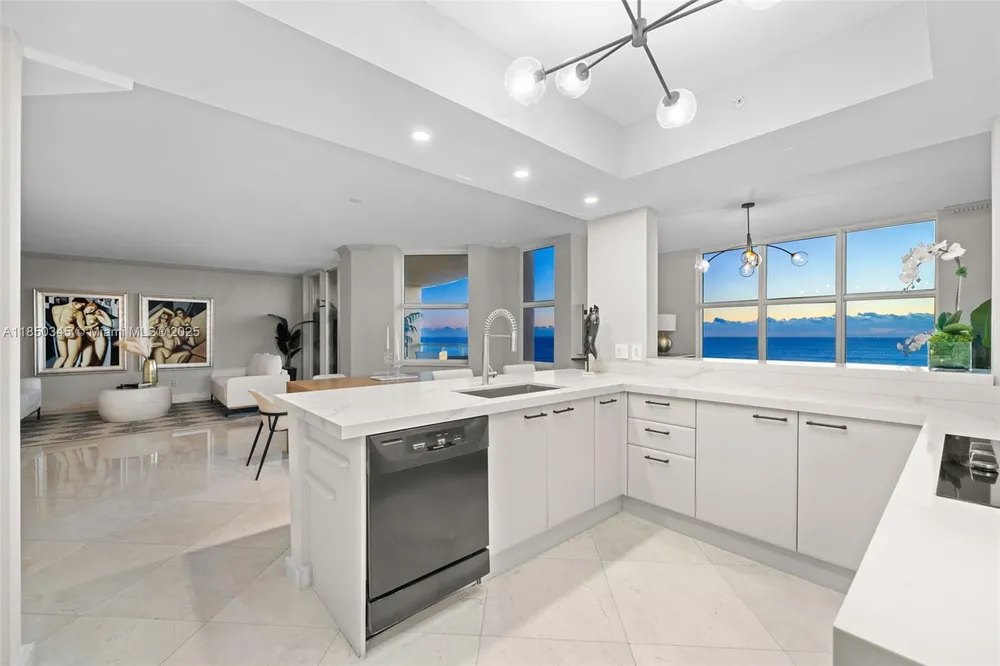 2100 N Ocean Blvd, Fort Lauderdale, FL 33305
