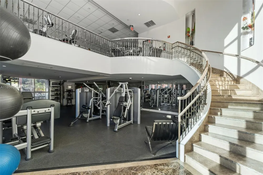 2100 N Ocean Blvd, Fort Lauderdale, FL 33305