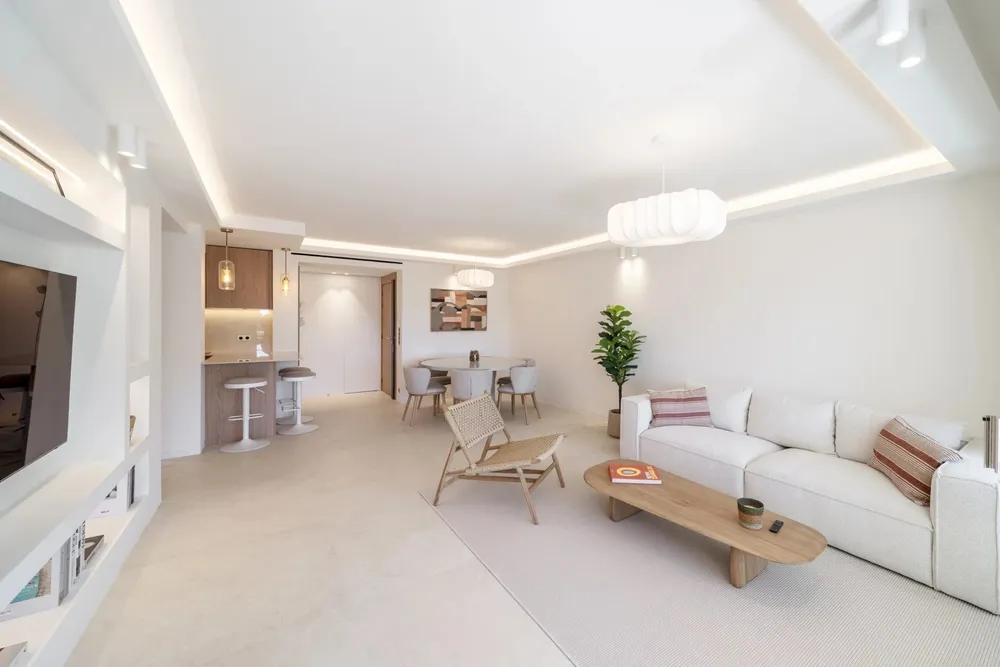 Cannes, 06400, France