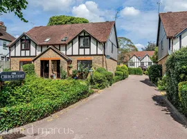 Monks Walk, Reigate photo