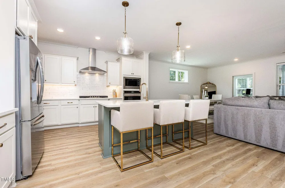2213 Terri Creek Dr, Fuquay Varina, NC 27526