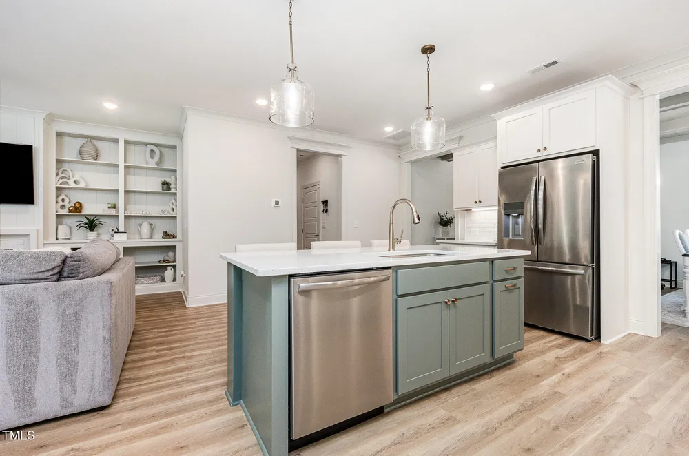2213 Terri Creek Dr, Fuquay Varina, NC 27526