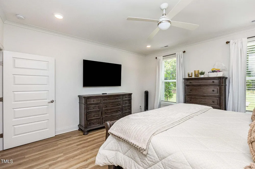 2213 Terri Creek Dr, Fuquay Varina, NC 27526