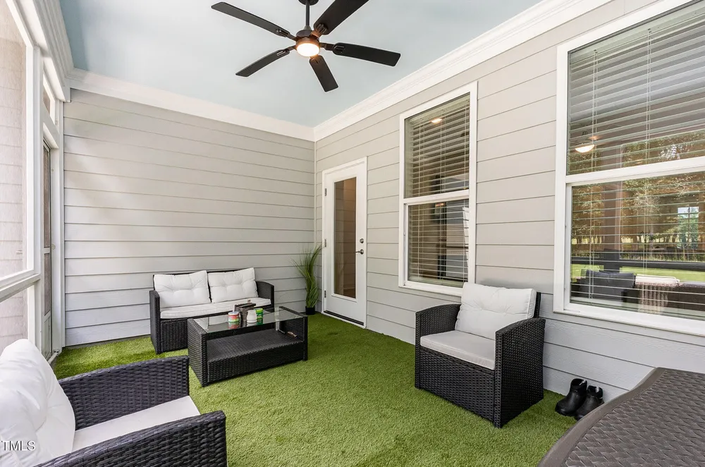 2213 Terri Creek Dr, Fuquay Varina, NC 27526