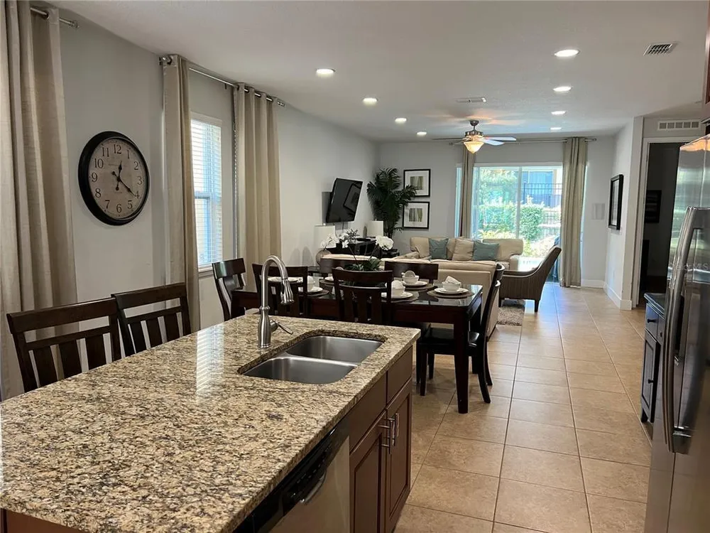 370 Lasso Dr, Kissimmee, FL 34747