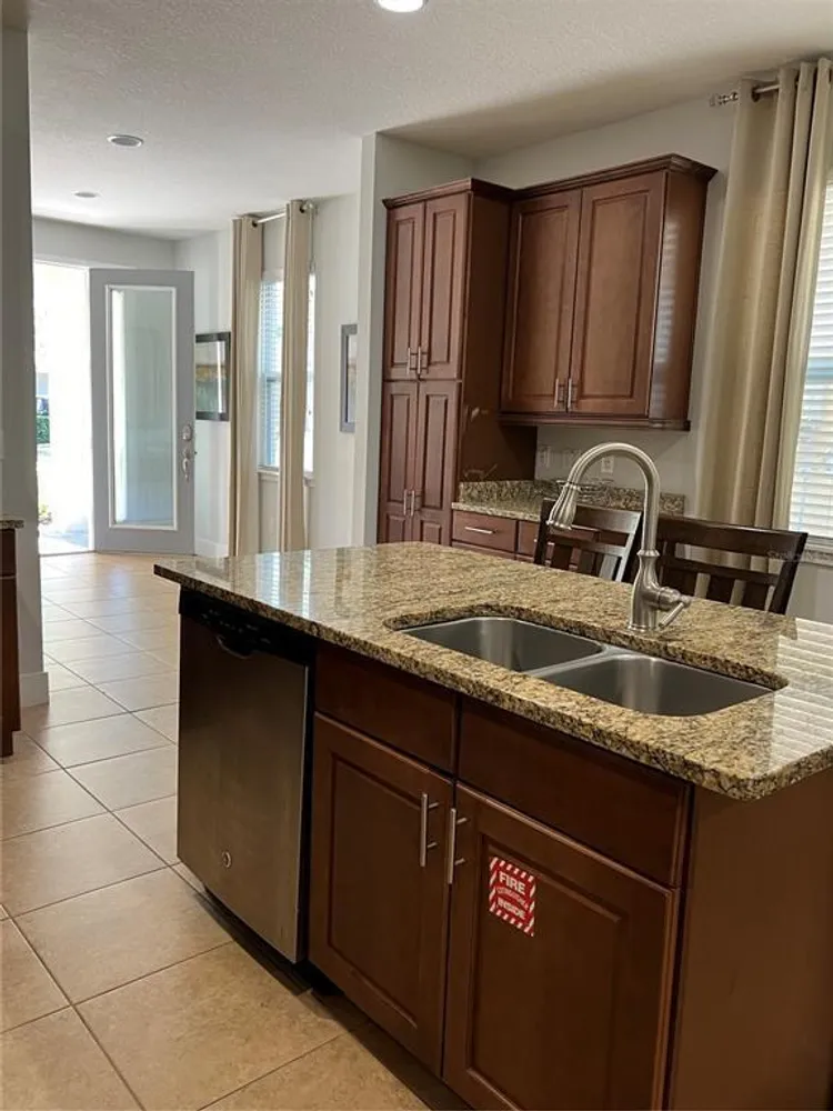 370 Lasso Dr, Kissimmee, FL 34747
