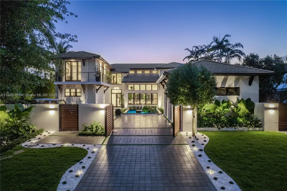 4241 Palm Ln, Miami, FL 33137