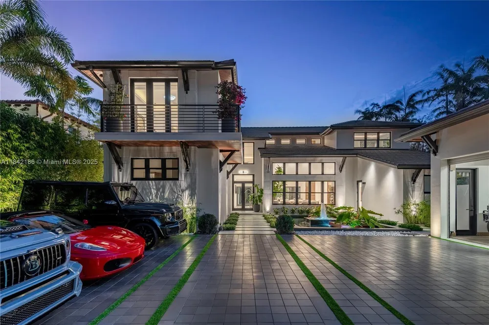 4241 Palm Ln, Miami, FL 33137