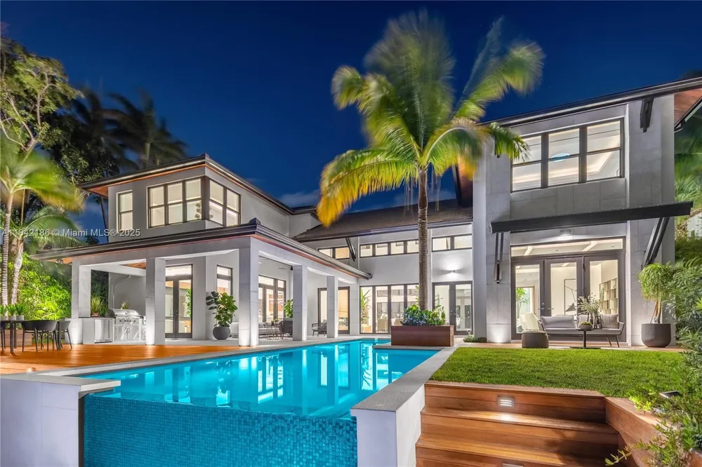 4241 Palm Ln, Miami, FL 33137