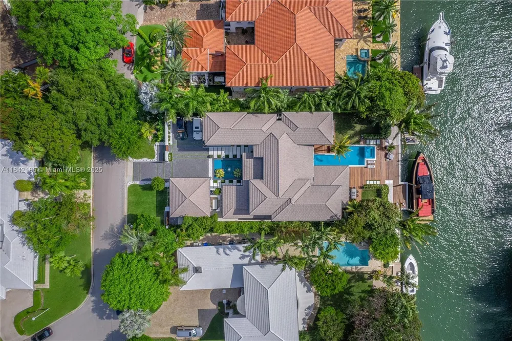 4241 Palm Ln, Miami, FL 33137