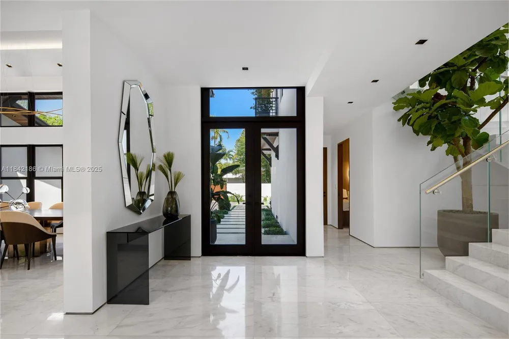 4241 Palm Ln, Miami, FL 33137